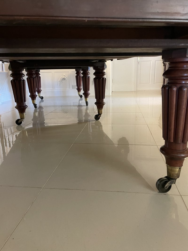 Outstanding Quality Large 16/20 Seater Antique Victorian Figured Mahogany Dining Table 73 x 176 x 420 cm - Image 17